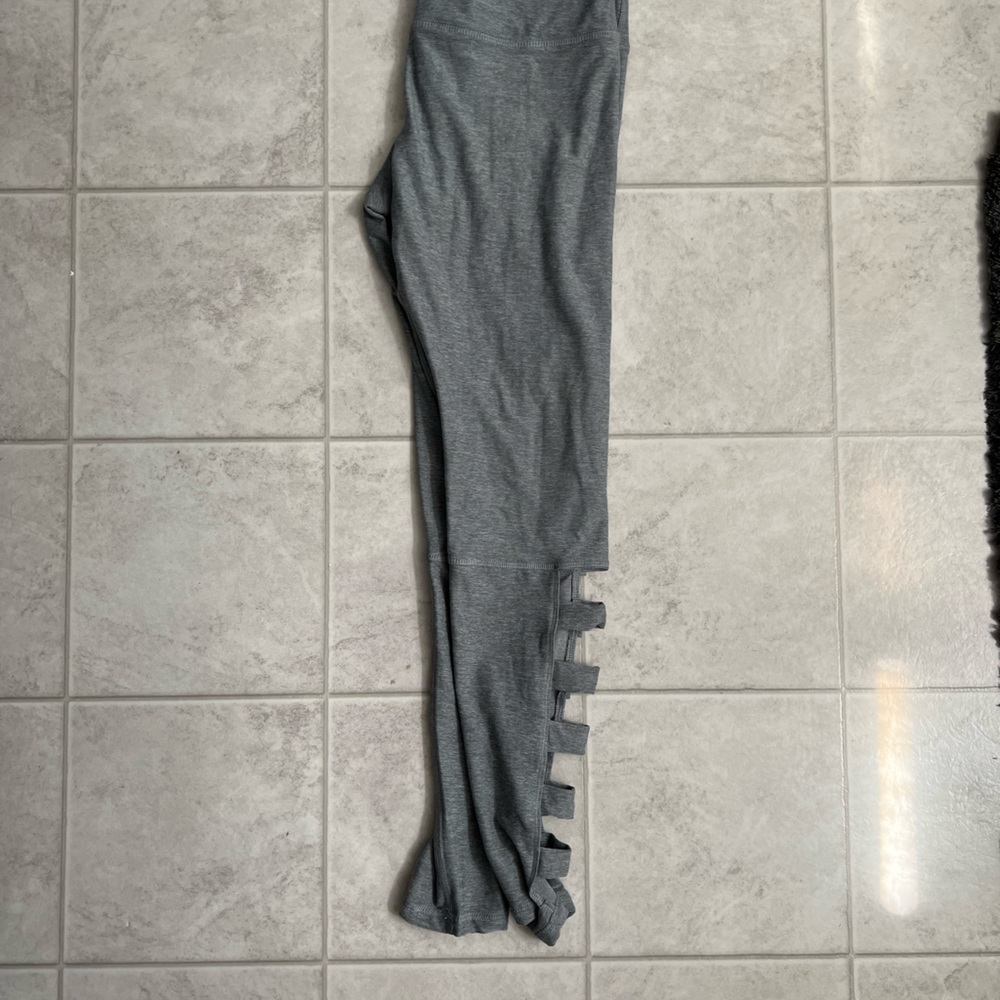 Cut out leggings